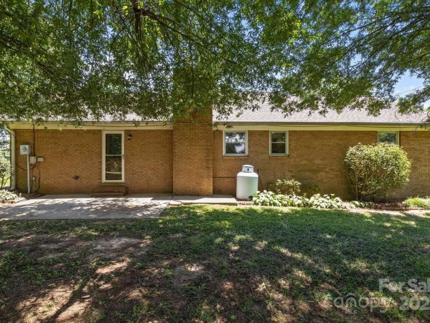 222 Mcmillian Heights Road, Iron Station, NC 28080.  MLS# CAR4279136, YatesRealty ID 24490. 