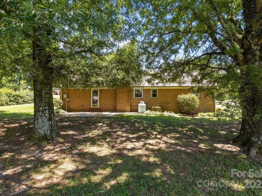 222 Mcmillian Heights Road, Iron Station, NC 28080.  MLS# CAR4279136, YatesRealty ID 24490. 