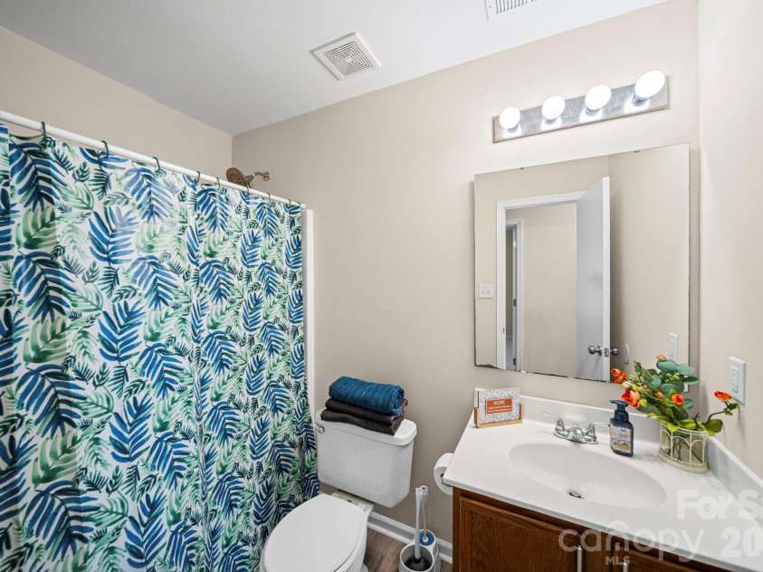 559 Railway Place, Concord, NC 28025.  MLS# CAR4380553, YatesRealty ID 24490. 2nd Full Bathroom