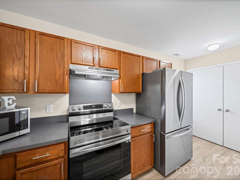559 Railway Place, Concord, NC 28025.  MLS# CAR4380553, YatesRealty ID 24490. 