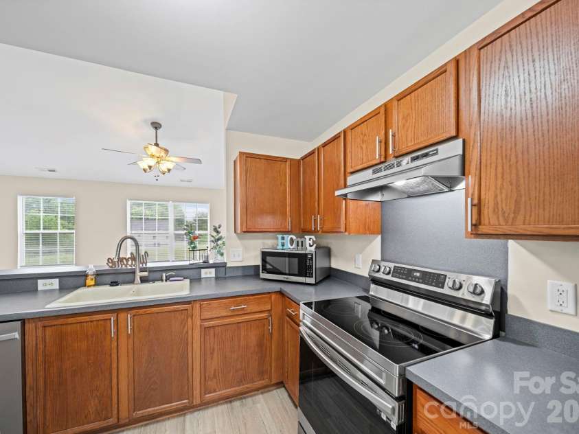 559 Railway Place, Concord, NC 28025.  MLS# CAR4380553, YatesRealty ID 24490. 