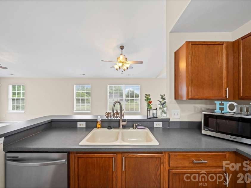 559 Railway Place, Concord, NC 28025.  MLS# CAR4380553, YatesRealty ID 24490. 