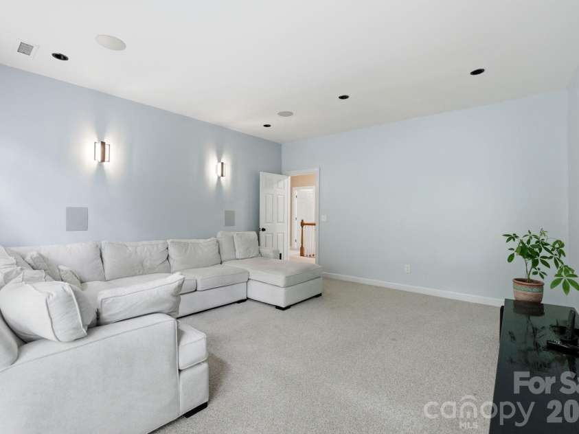 239 Sardis Pointe Road, Matthews, NC 28105.  MLS# CAR4373464, YatesRealty ID 24492. Bonus room