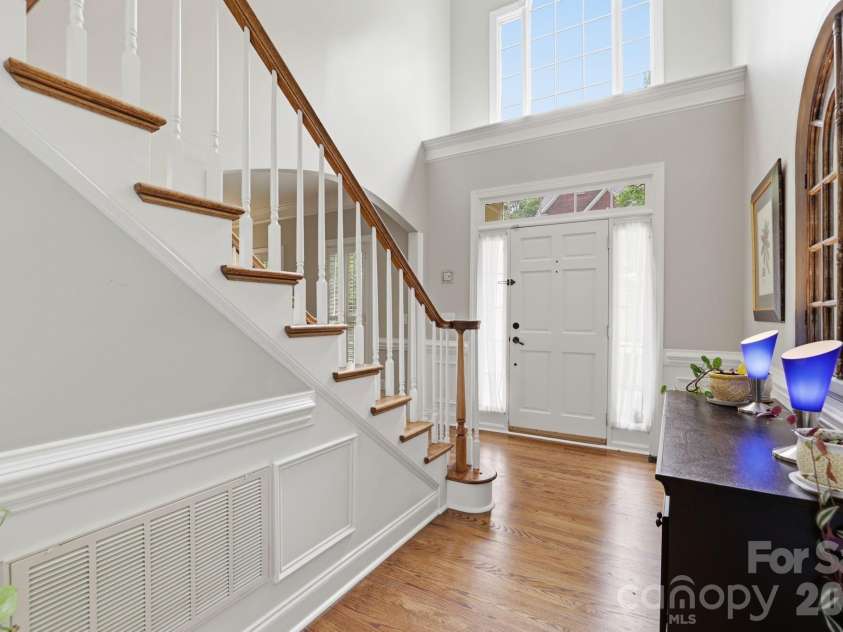 239 Sardis Pointe Road, Matthews, NC 28105.  MLS# CAR4373464, YatesRealty ID 24492. Foyer