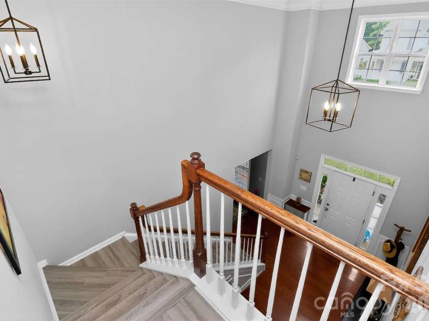 566 Cotton Field Road, Rock Hill, SC 29732.  MLS# CAR4378957, YatesRealty ID 24493. Staircase