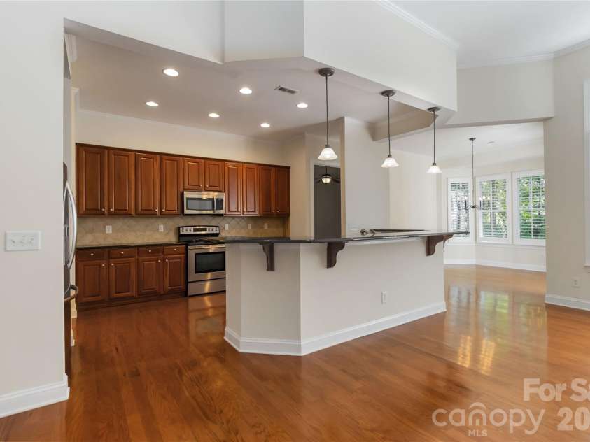 240 Clairborne Court, Matthews, NC 28104.  MLS# CAR4382430, YatesRealty ID 24494. 