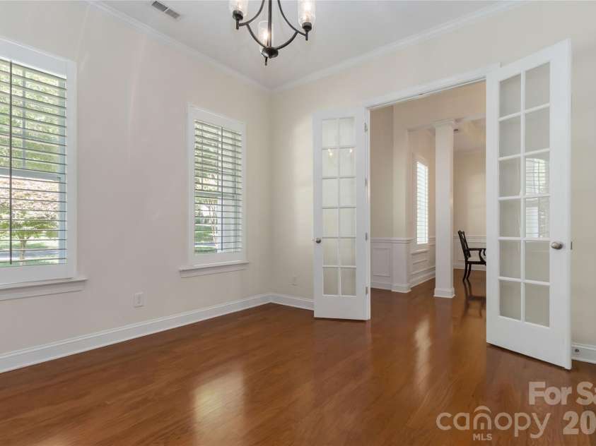 240 Clairborne Court, Matthews, NC 28104.  MLS# CAR4382430, YatesRealty ID 24494. 