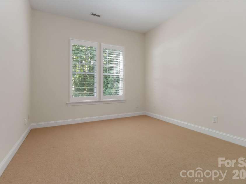 240 Clairborne Court, Matthews, NC 28104.  MLS# CAR4382430, YatesRealty ID 24494. 