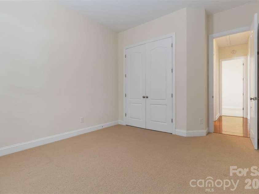240 Clairborne Court, Matthews, NC 28104.  MLS# CAR4382430, YatesRealty ID 24494. 