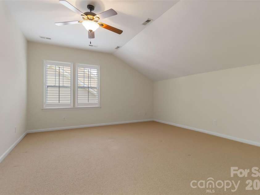 240 Clairborne Court, Matthews, NC 28104.  MLS# CAR4382430, YatesRealty ID 24494. 
