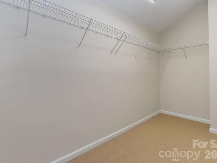 240 Clairborne Court, Matthews, NC 28104.  MLS# CAR4382430, YatesRealty ID 24494. 