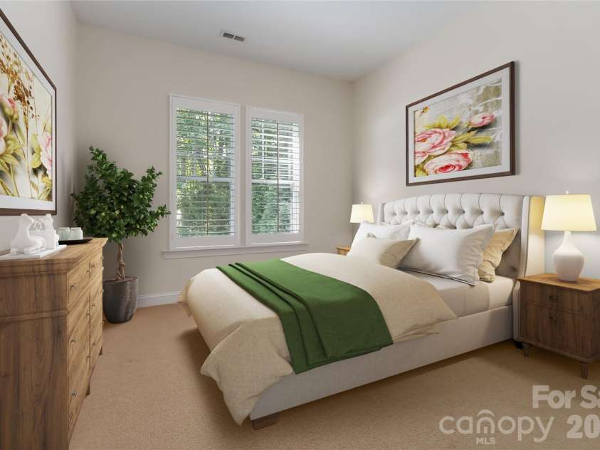 240 Clairborne Court, Matthews, NC 28104.  MLS# CAR4382430, YatesRealty ID 24494. 