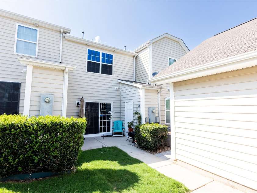 141 Leyton Loop, Mooresville, NC 28117.  MLS# CAR4278970, YatesRealty ID 24495. 