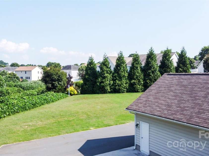 141 Leyton Loop, Mooresville, NC 28117.  MLS# CAR4278970, YatesRealty ID 24495. 