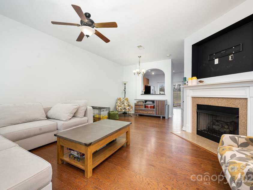 141 Leyton Loop, Mooresville, NC 28117.  MLS# CAR4322648, YatesRealty ID 24495. 