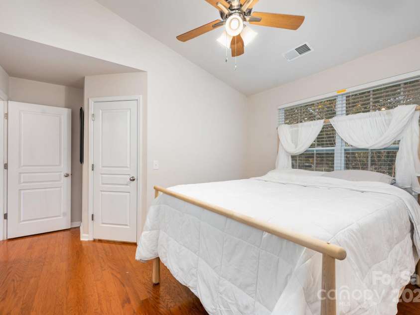 141 Leyton Loop, Mooresville, NC 28117.  MLS# CAR4322648, YatesRealty ID 24495. 