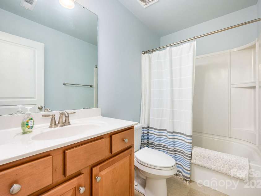 141 Leyton Loop, Mooresville, NC 28117.  MLS# CAR4322648, YatesRealty ID 24495. 