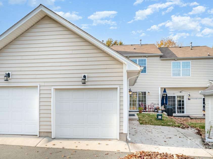 141 Leyton Loop, Mooresville, NC 28117.  MLS# CAR4322648, YatesRealty ID 24495. 