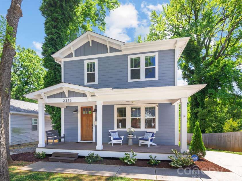 2315 Dundeen Street, Charlotte, NC 28216.  MLS# CAR4379399, YatesRealty ID 24495. 