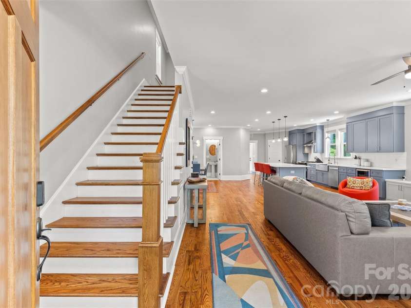 2315 Dundeen Street, Charlotte, NC 28216.  MLS# CAR4379399, YatesRealty ID 24495. 