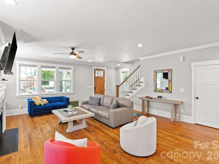 2315 Dundeen Street, Charlotte, NC 28216.  MLS# CAR4379399, YatesRealty ID 24495. 