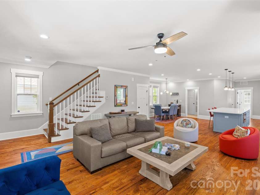 2315 Dundeen Street, Charlotte, NC 28216.  MLS# CAR4379399, YatesRealty ID 24495. 