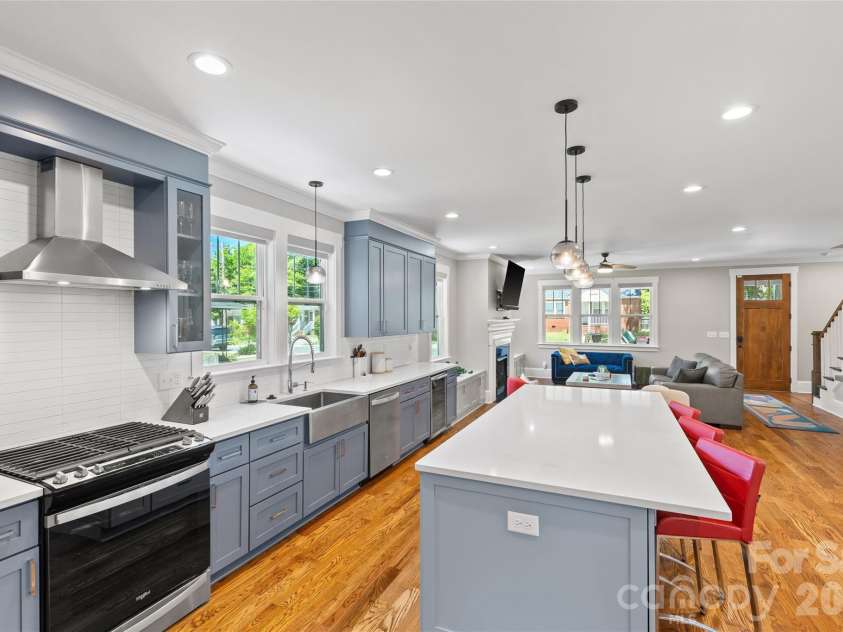 2315 Dundeen Street, Charlotte, NC 28216.  MLS# CAR4379399, YatesRealty ID 24495. 