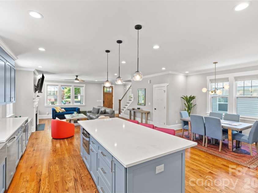 2315 Dundeen Street, Charlotte, NC 28216.  MLS# CAR4379399, YatesRealty ID 24495. 