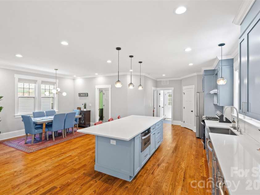 2315 Dundeen Street, Charlotte, NC 28216.  MLS# CAR4379399, YatesRealty ID 24495. 