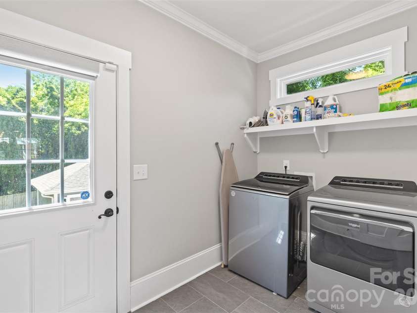 2315 Dundeen Street, Charlotte, NC 28216.  MLS# CAR4379399, YatesRealty ID 24495. 