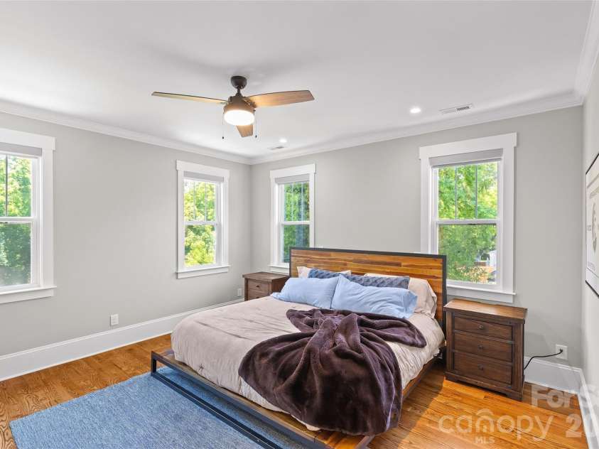 2315 Dundeen Street, Charlotte, NC 28216.  MLS# CAR4379399, YatesRealty ID 24495. 