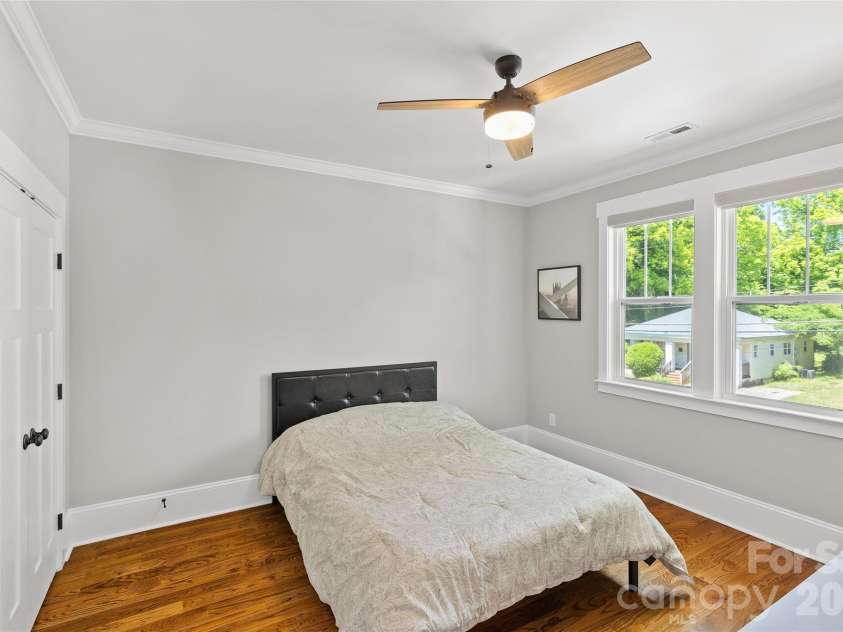 2315 Dundeen Street, Charlotte, NC 28216.  MLS# CAR4379399, YatesRealty ID 24495. 