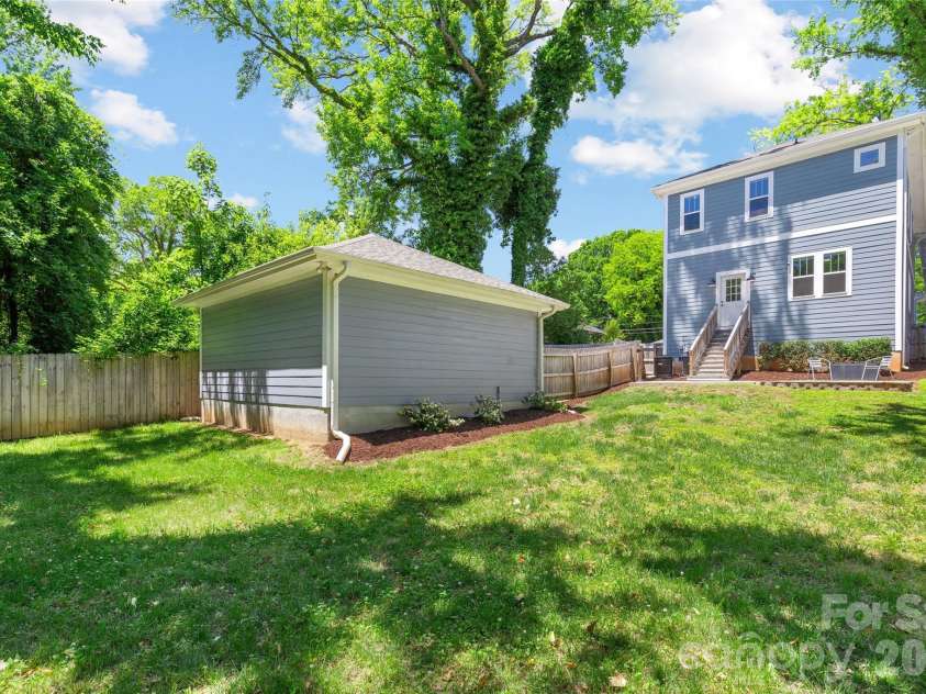 2315 Dundeen Street, Charlotte, NC 28216.  MLS# CAR4379399, YatesRealty ID 24495. 