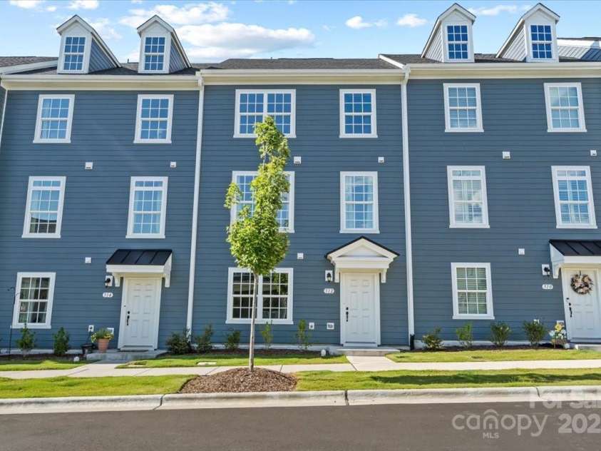 512 Whitehall Circle, Durham, NC 27713.  MLS# CAR4279290, YatesRealty ID 24496. 