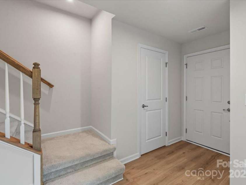 512 Whitehall Circle, Durham, NC 27713.  MLS# CAR4279290, YatesRealty ID 24496. 