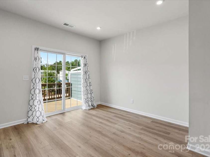 512 Whitehall Circle, Durham, NC 27713.  MLS# CAR4279290, YatesRealty ID 24496. 