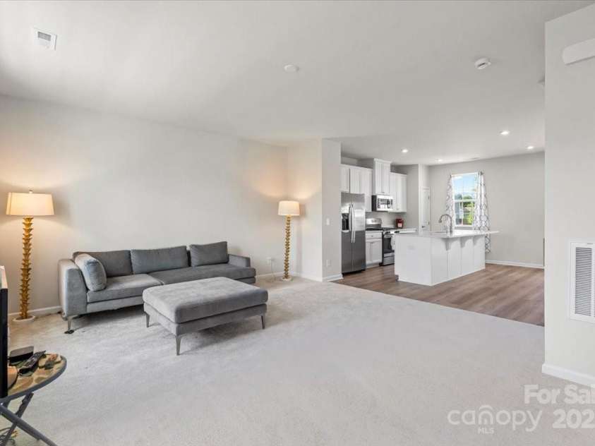 512 Whitehall Circle, Durham, NC 27713.  MLS# CAR4279290, YatesRealty ID 24496. 