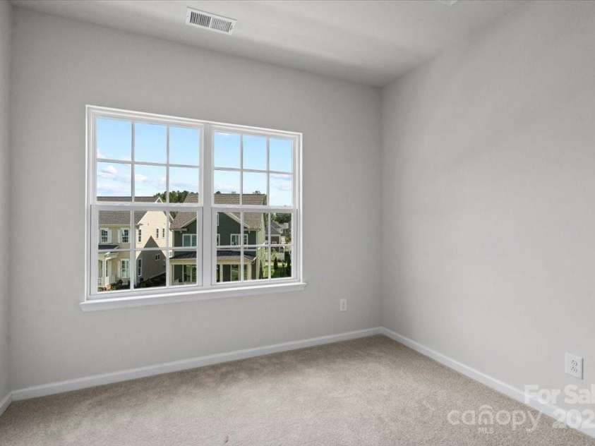 512 Whitehall Circle, Durham, NC 27713.  MLS# CAR4279290, YatesRealty ID 24496. 