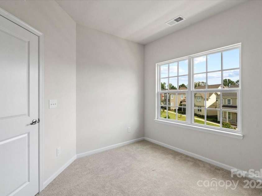 512 Whitehall Circle, Durham, NC 27713.  MLS# CAR4279290, YatesRealty ID 24496. 