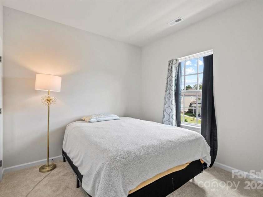 512 Whitehall Circle, Durham, NC 27713.  MLS# CAR4279290, YatesRealty ID 24496. 