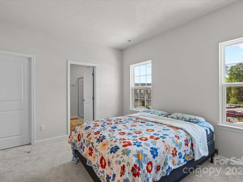 512 Whitehall Circle, Durham, NC 27713.  MLS# CAR4279290, YatesRealty ID 24496. 