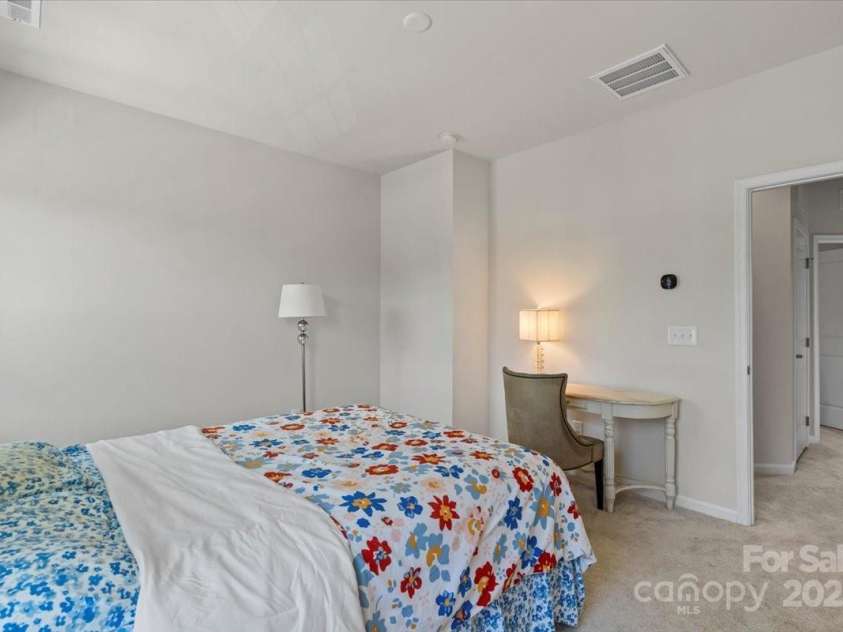 512 Whitehall Circle, Durham, NC 27713.  MLS# CAR4279290, YatesRealty ID 24496. 