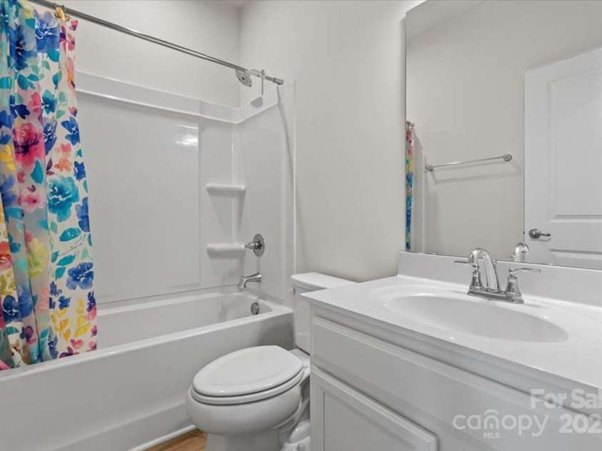 512 Whitehall Circle, Durham, NC 27713.  MLS# CAR4279290, YatesRealty ID 24496. 