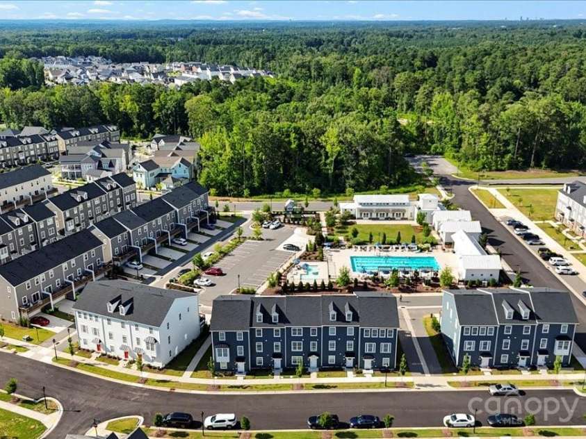 512 Whitehall Circle, Durham, NC 27713.  MLS# CAR4279290, YatesRealty ID 24496. 