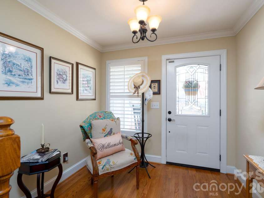 587 Marigold Drive, Kannapolis, NC 28083.  MLS# CAR4383052, YatesRealty ID 24496. Front Foyer