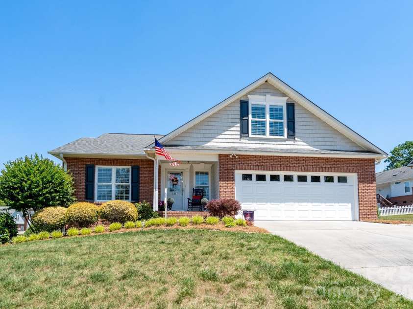 587 Marigold Drive, Kannapolis, NC 28083.  MLS# CAR4383052, YatesRealty ID 24496. Front of Home