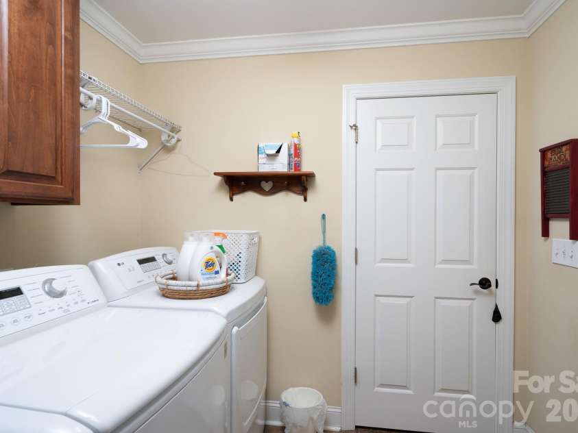 587 Marigold Drive, Kannapolis, NC 28083.  MLS# CAR4383052, YatesRealty ID 24496. Laundry Room on Main Level