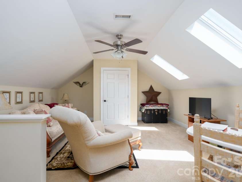 587 Marigold Drive, Kannapolis, NC 28083.  MLS# CAR4383052, YatesRealty ID 24496. Upstairs Living Area