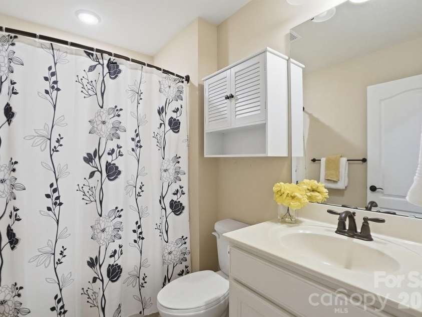 2331 Currant Street, Fort Mill, SC 29715.  MLS# CAR4382796, YatesRealty ID 24497. 