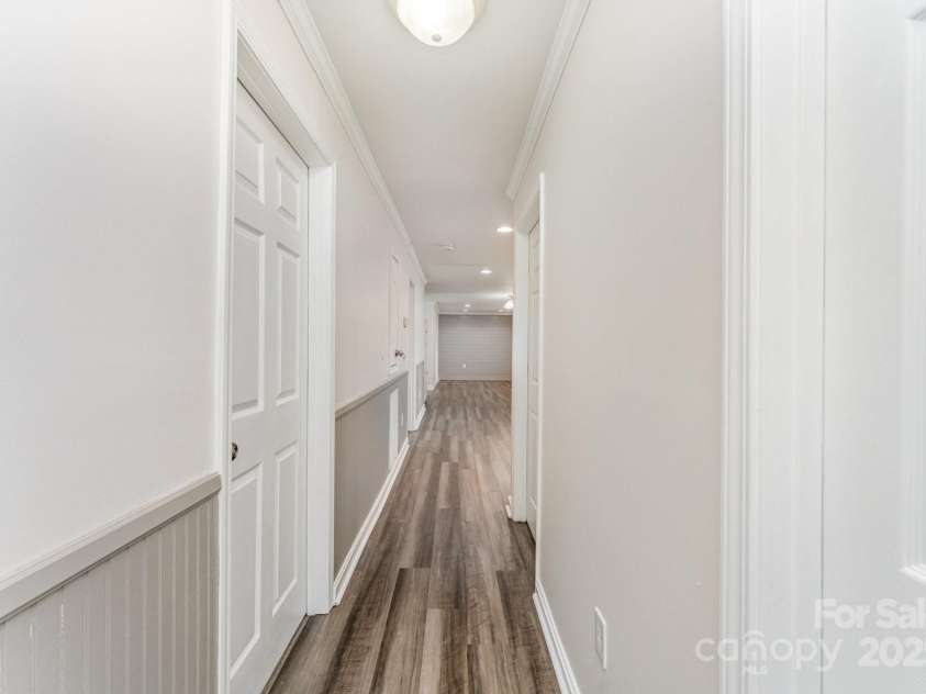 909 Lakeview Street, Kannapolis, NC 28083.  MLS# CAR4273870, YatesRealty ID 24499. 